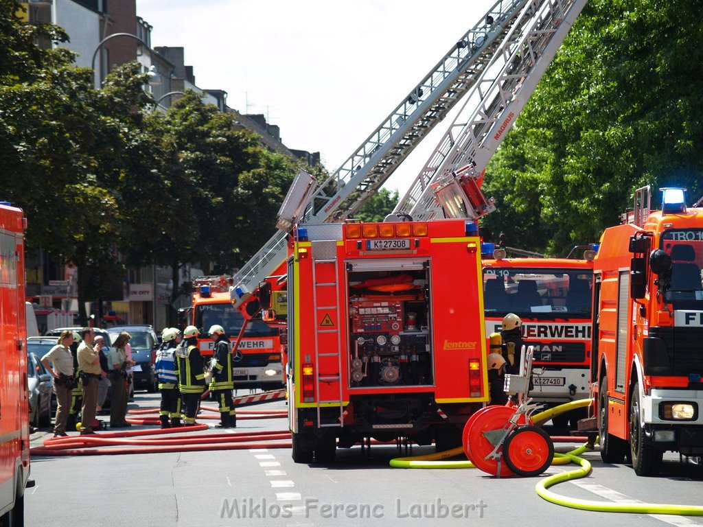 Dachstuhlbrand Koeln Kalk Kalker Hauptstr   P159.JPG